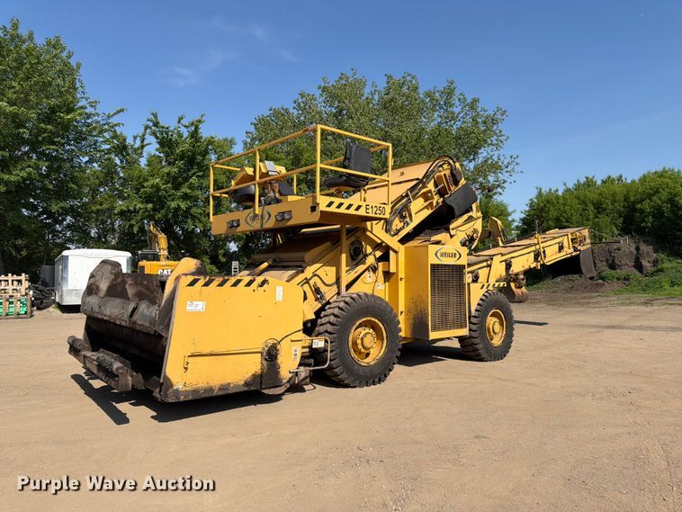 image for item FK0206 Weiler E1250 material transfer vehicle
