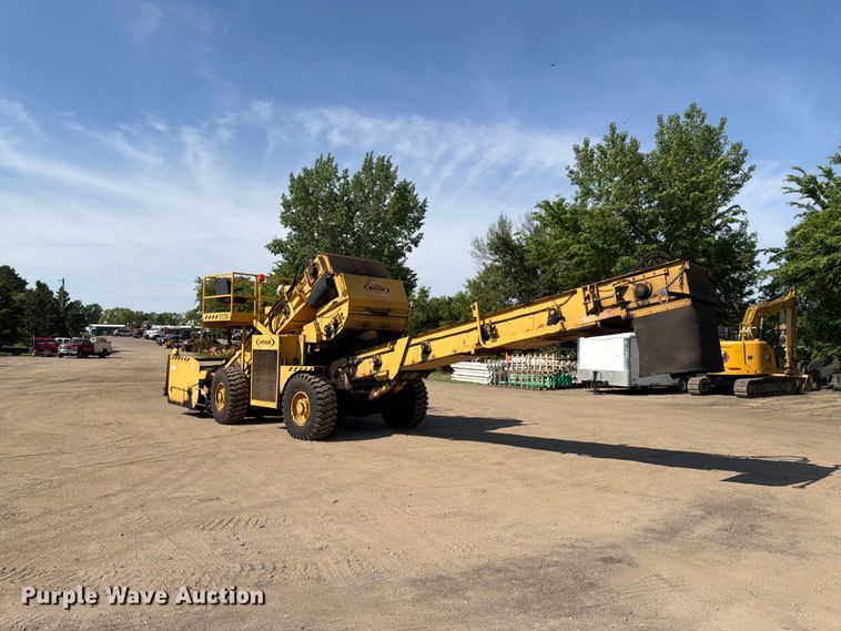 image for item FK0206 Weiler E1250 material transfer vehicle