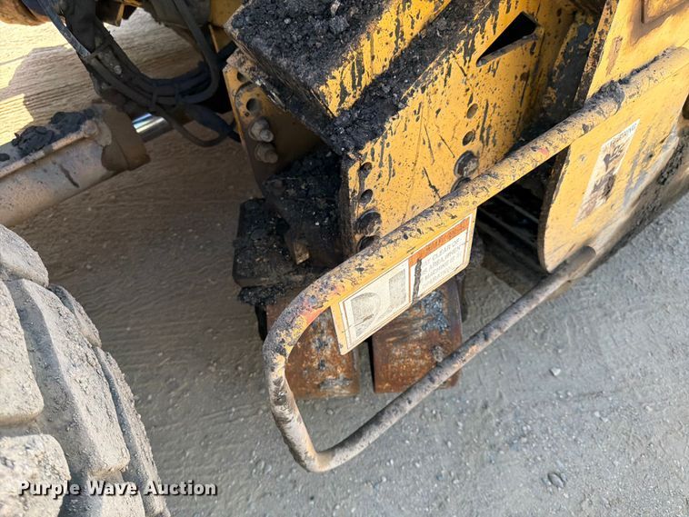 image for item FK0206 Weiler E1250 material transfer vehicle