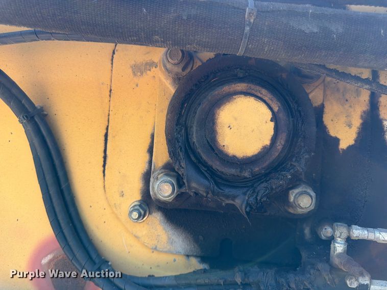 image for item FK0206 Weiler E1250 material transfer vehicle