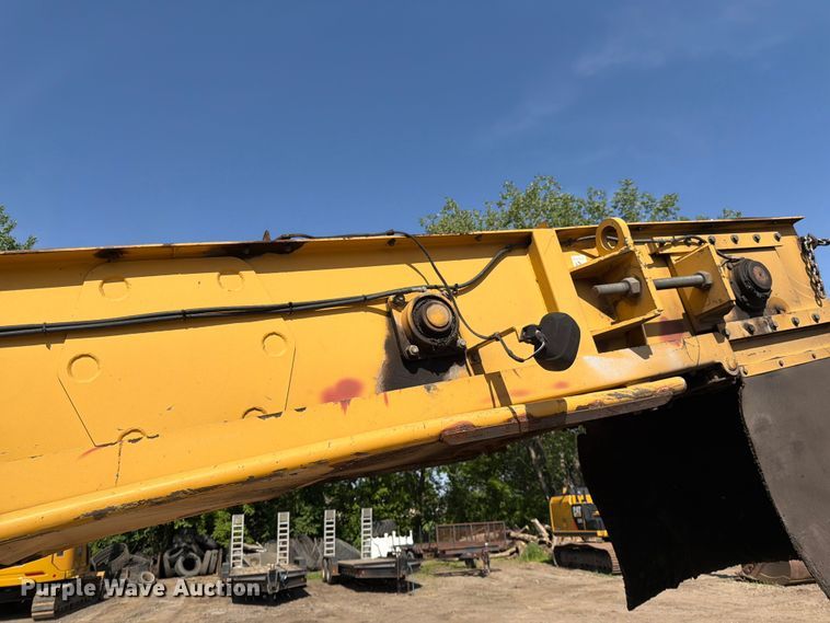 image for item FK0206 Weiler E1250 material transfer vehicle