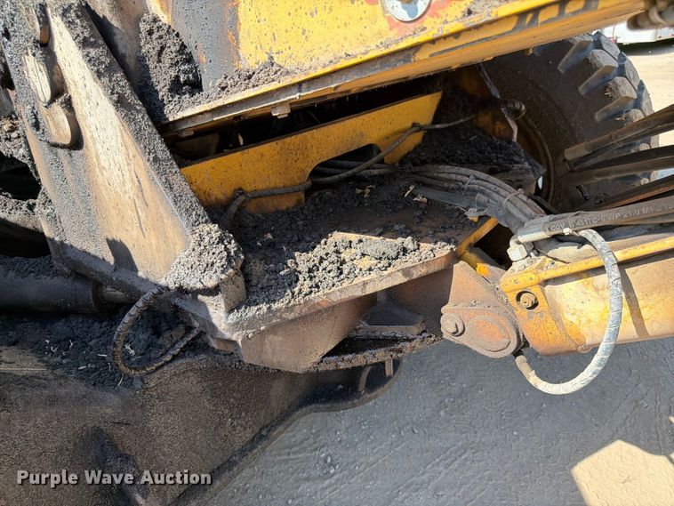 image for item FK0206 Weiler E1250 material transfer vehicle