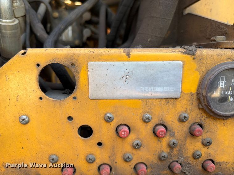 image for item FK0206 Weiler E1250 material transfer vehicle