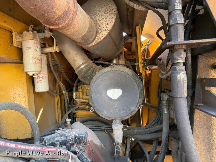 image for item FK0206 Weiler E1250 material transfer vehicle