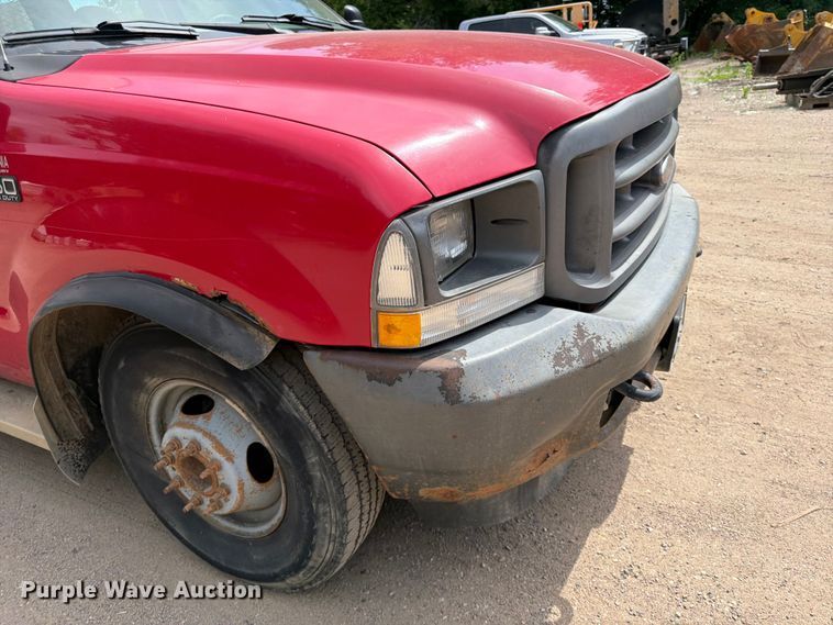 image for item FK0211 2004 Ford F350 Super Duty Crew Cab flatbed pickup truck