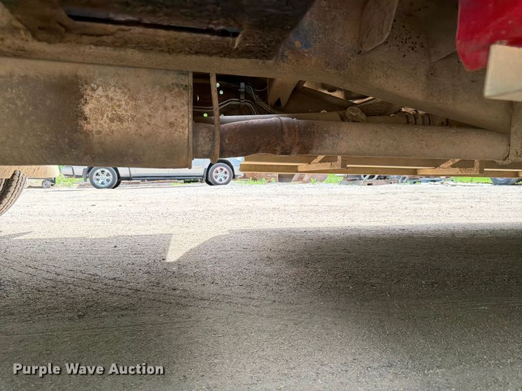 image for item FK0211 2004 Ford F350 Super Duty Crew Cab flatbed pickup truck