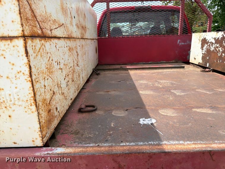 image for item FK0211 2004 Ford F350 Super Duty Crew Cab flatbed pickup truck
