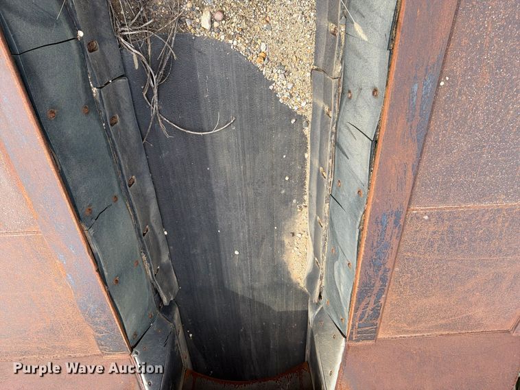 image for item FK0214 Conveyor dozer trap conveyor