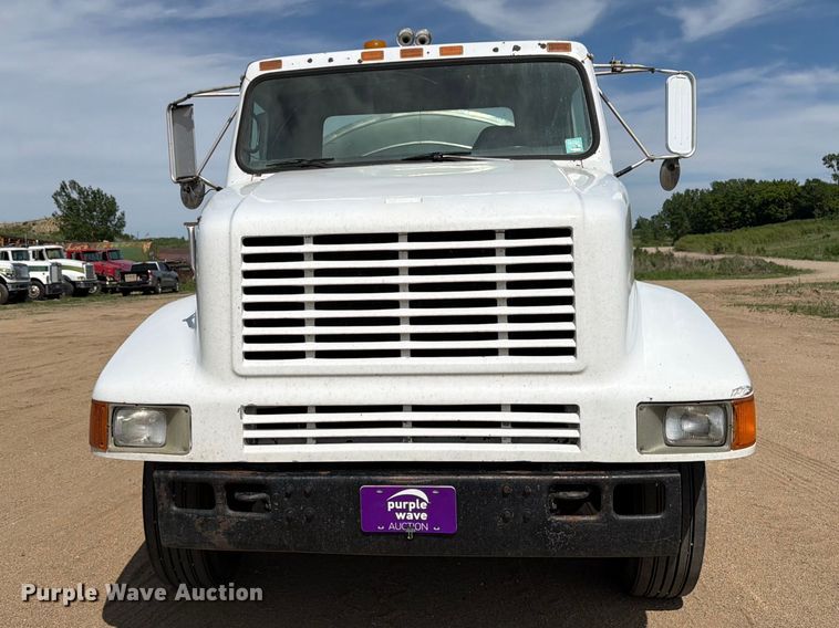 image for item FK0223 1991 International 8200 tank truck