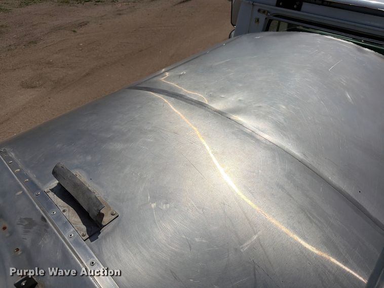 image for item FK0223 1991 International 8200 tank truck