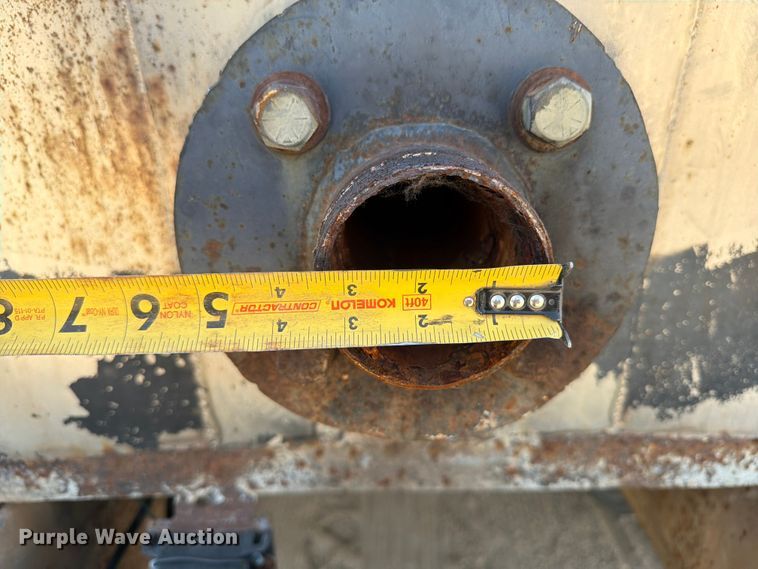 image for item FK0223 1991 International 8200 tank truck