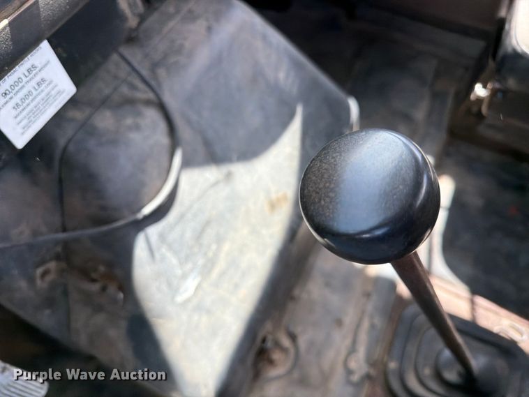 image for item FK0223 1991 International 8200 tank truck