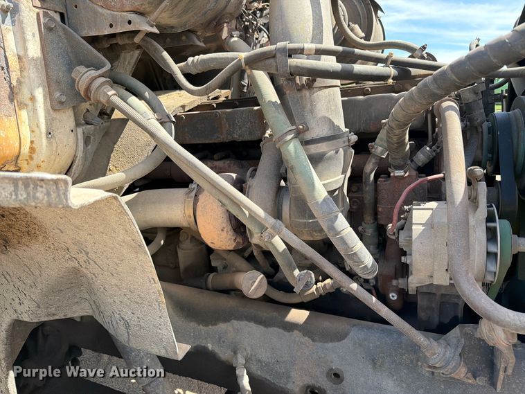 image for item FK0223 1991 International 8200 tank truck