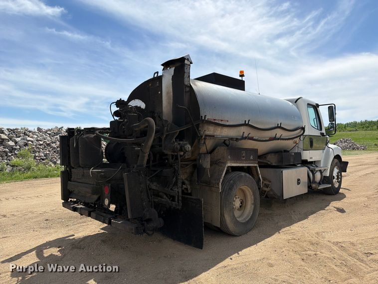image for item FK0224 2006 Freightliner Business Class M2 oil distributor truck