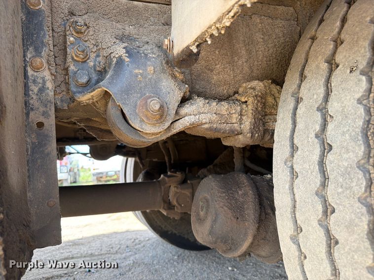 image for item FK0224 2006 Freightliner Business Class M2 oil distributor truck