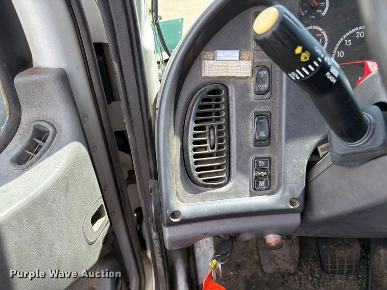 image for item FK0224 2006 Freightliner Business Class M2 oil distributor truck