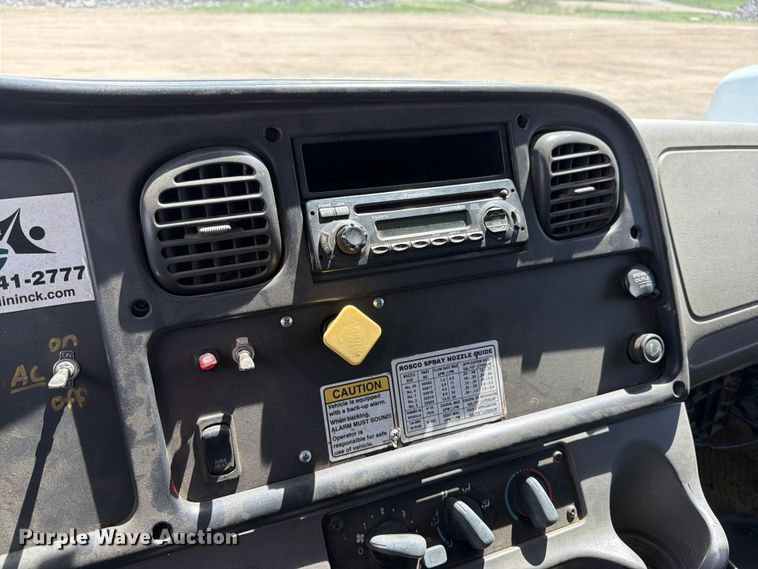image for item FK0224 2006 Freightliner Business Class M2 oil distributor truck
