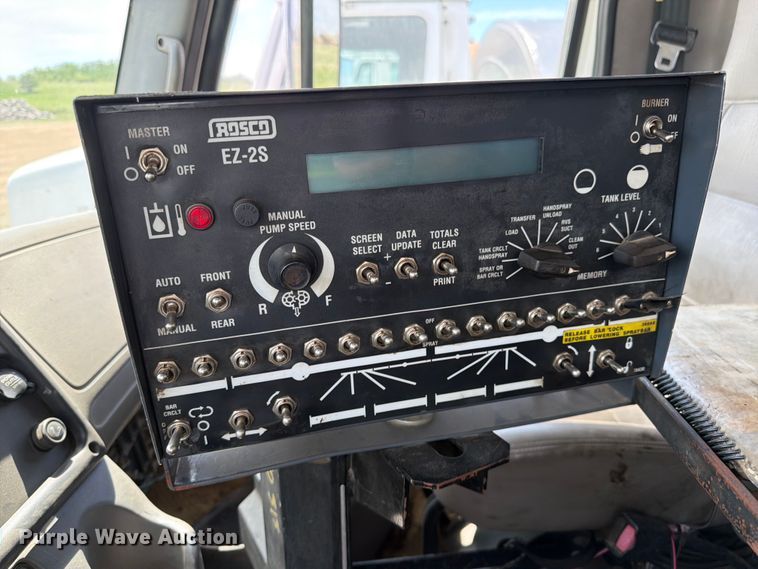 image for item FK0224 2006 Freightliner Business Class M2 oil distributor truck