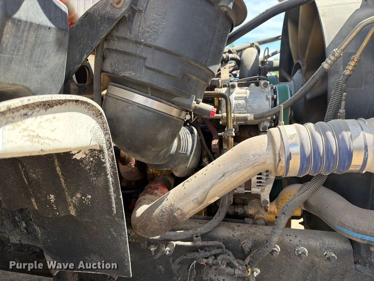 image for item FK0224 2006 Freightliner Business Class M2 oil distributor truck