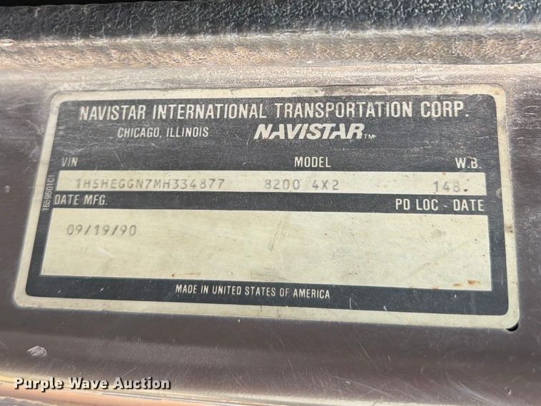 image for item FK0225 1991 International 8200 tank truck