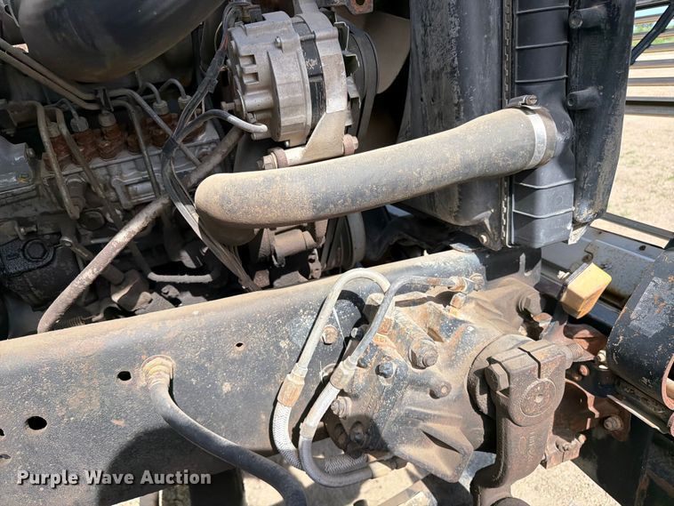 image for item FK0226 1991 Ford LT8000 tank truck