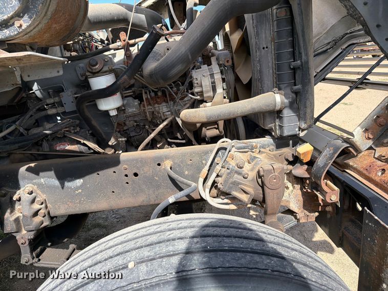 image for item FK0226 1991 Ford LT8000 tank truck