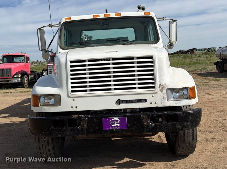 image for item FK0229 1998 International 4700 utility / service truck