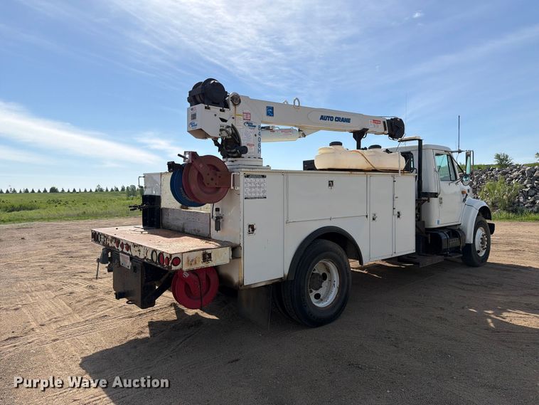 image for item FK0229 1998 International 4700 utility / service truck
