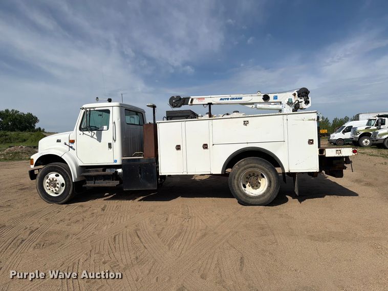 image for item FK0229 1998 International 4700 utility / service truck