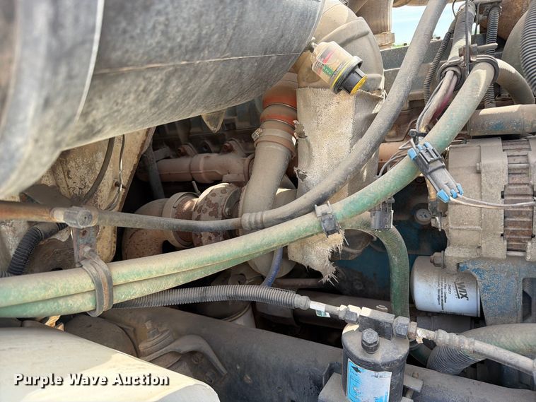image for item FK0229 1998 International 4700 utility / service truck