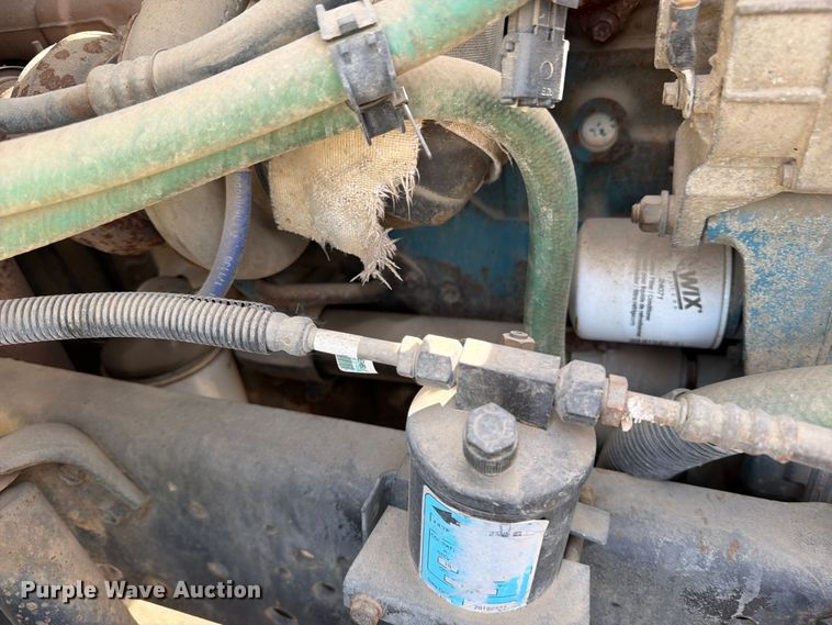 image for item FK0229 1998 International 4700 utility / service truck