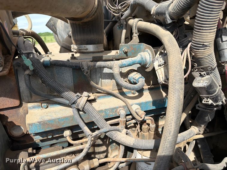 image for item FK0229 1998 International 4700 utility / service truck
