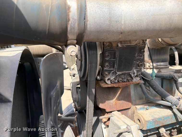 image for item FK0229 1998 International 4700 utility / service truck