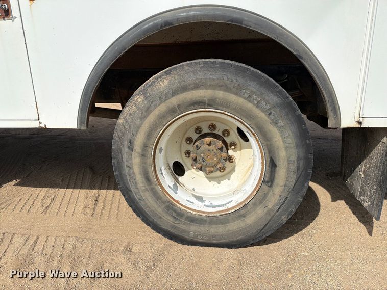 image for item FK0229 1998 International 4700 utility / service truck