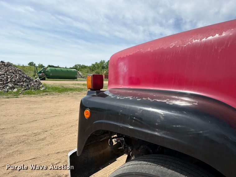 image for item FK0230 1984 International 2575 tank truck