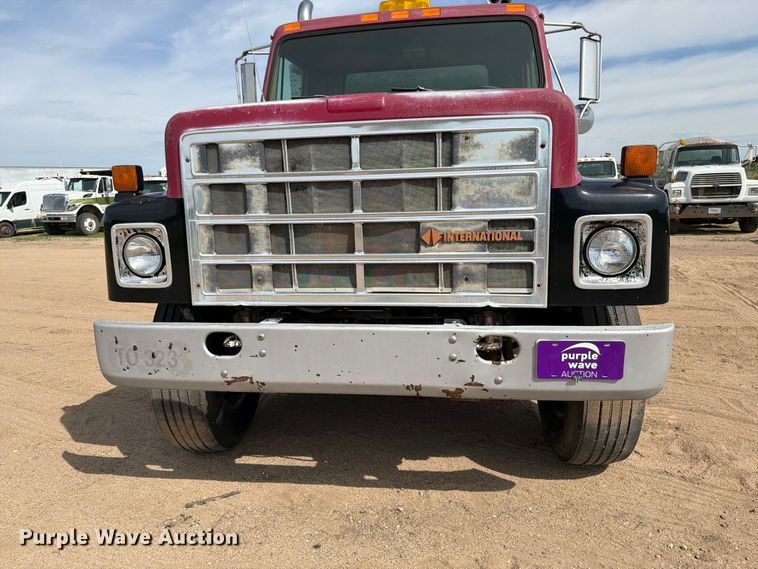 image for item FK0230 1984 International 2575 tank truck