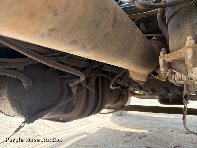 image for item FK0230 1984 International 2575 tank truck