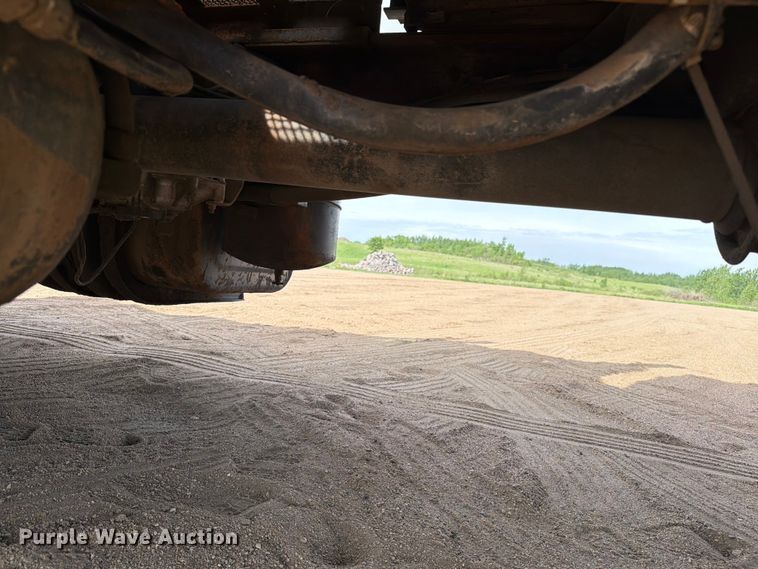image for item FK0230 1984 International 2575 tank truck