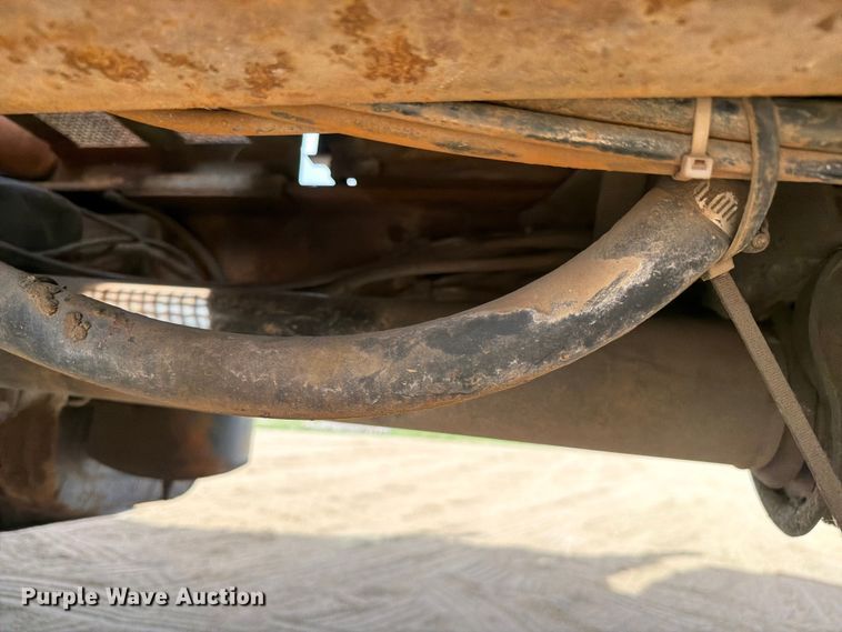 image for item FK0230 1984 International 2575 tank truck