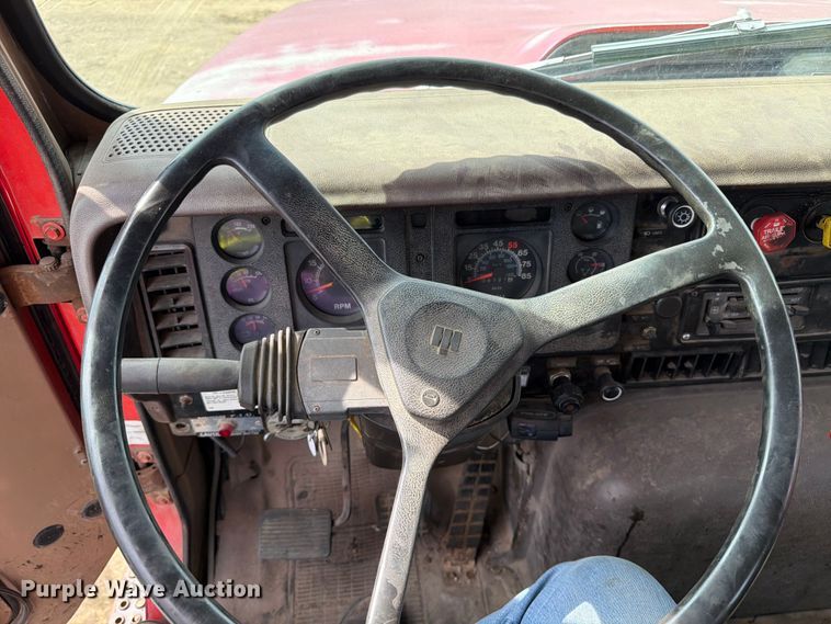 image for item FK0230 1984 International 2575 tank truck