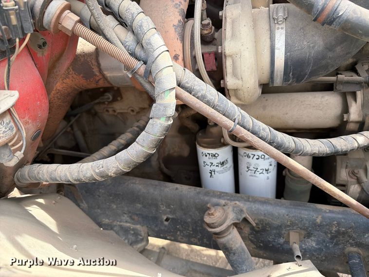image for item FK0230 1984 International 2575 tank truck