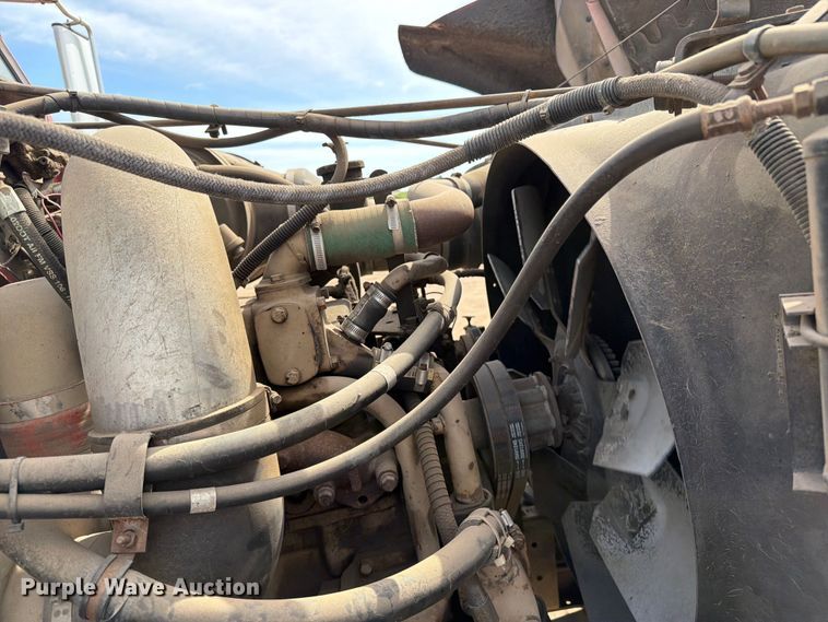 image for item FK0230 1984 International 2575 tank truck