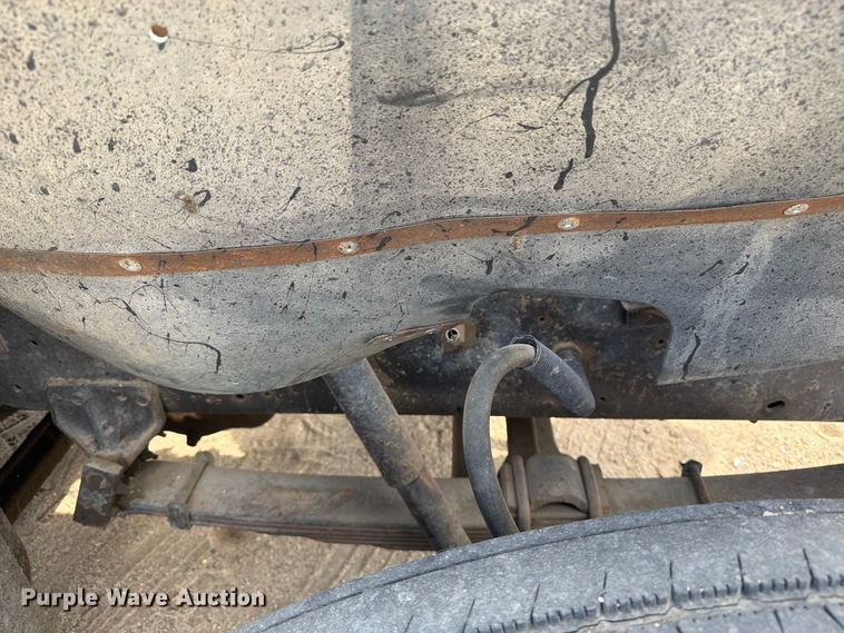 image for item FK0230 1984 International 2575 tank truck