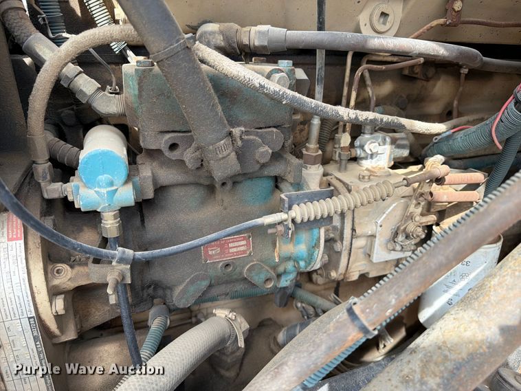 image for item FK0230 1984 International 2575 tank truck