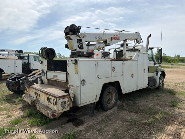 image for item FK0232 2007 International 4200 utility / service truck