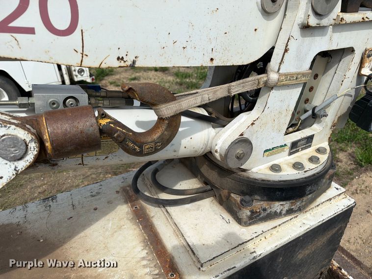 image for item FK0232 2007 International 4200 utility / service truck