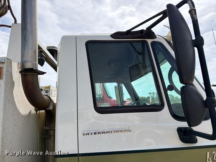 image for item FK0232 2007 International 4200 utility / service truck