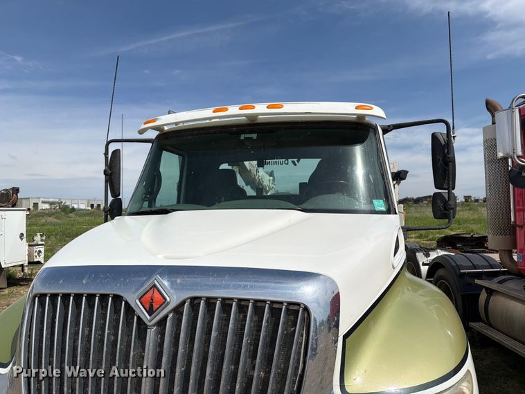 image for item FK0232 2007 International 4200 utility / service truck