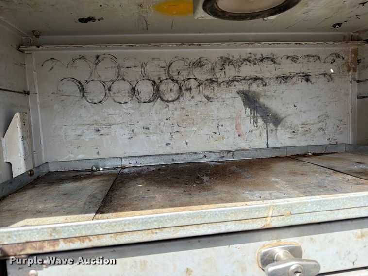 image for item FK0232 2007 International 4200 utility / service truck