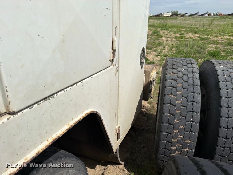 image for item FK0232 2007 International 4200 utility / service truck